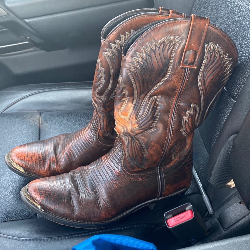 Men’s cowboy boots size 8 Laredo